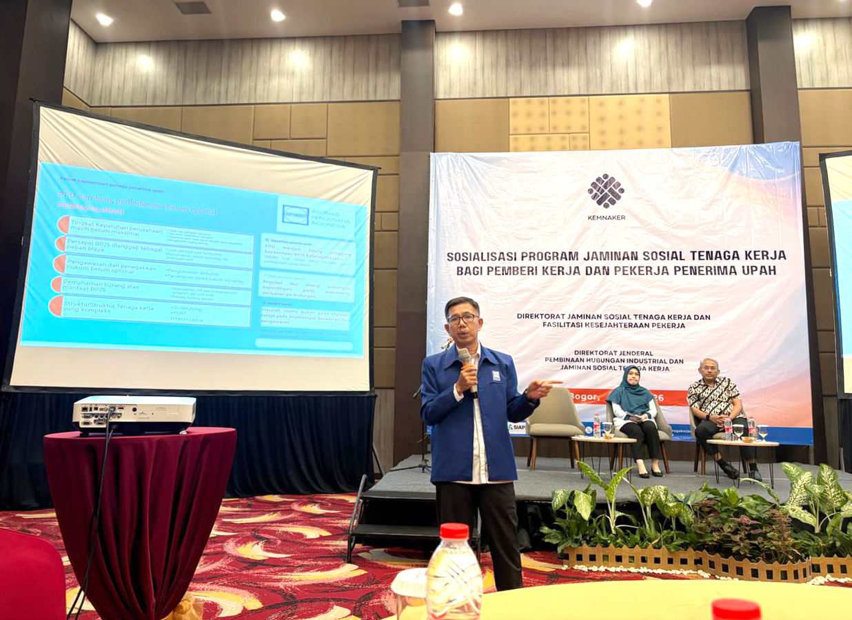 Menjadi Narasumber pada Kegiatan Sosialisasi Program Jamsostek dengan Kemenaker
